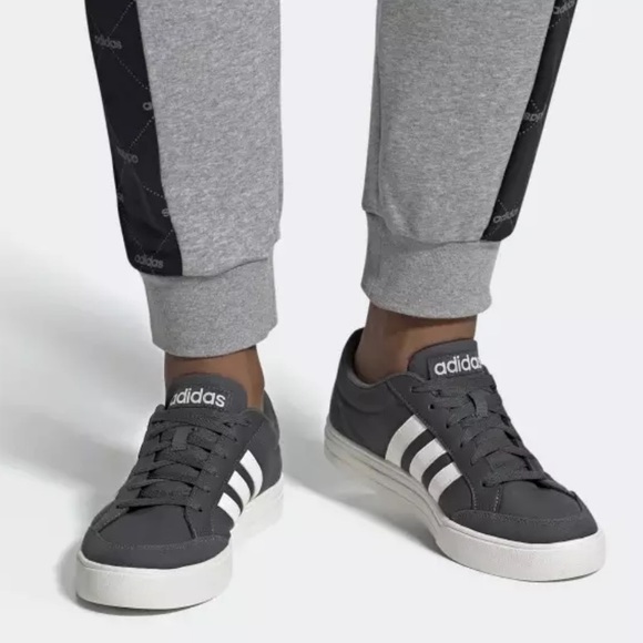 ADIDAS GREY SKATEBOARDING SHOES SIZE 9 SIZE 11 - Picture 3 of 8